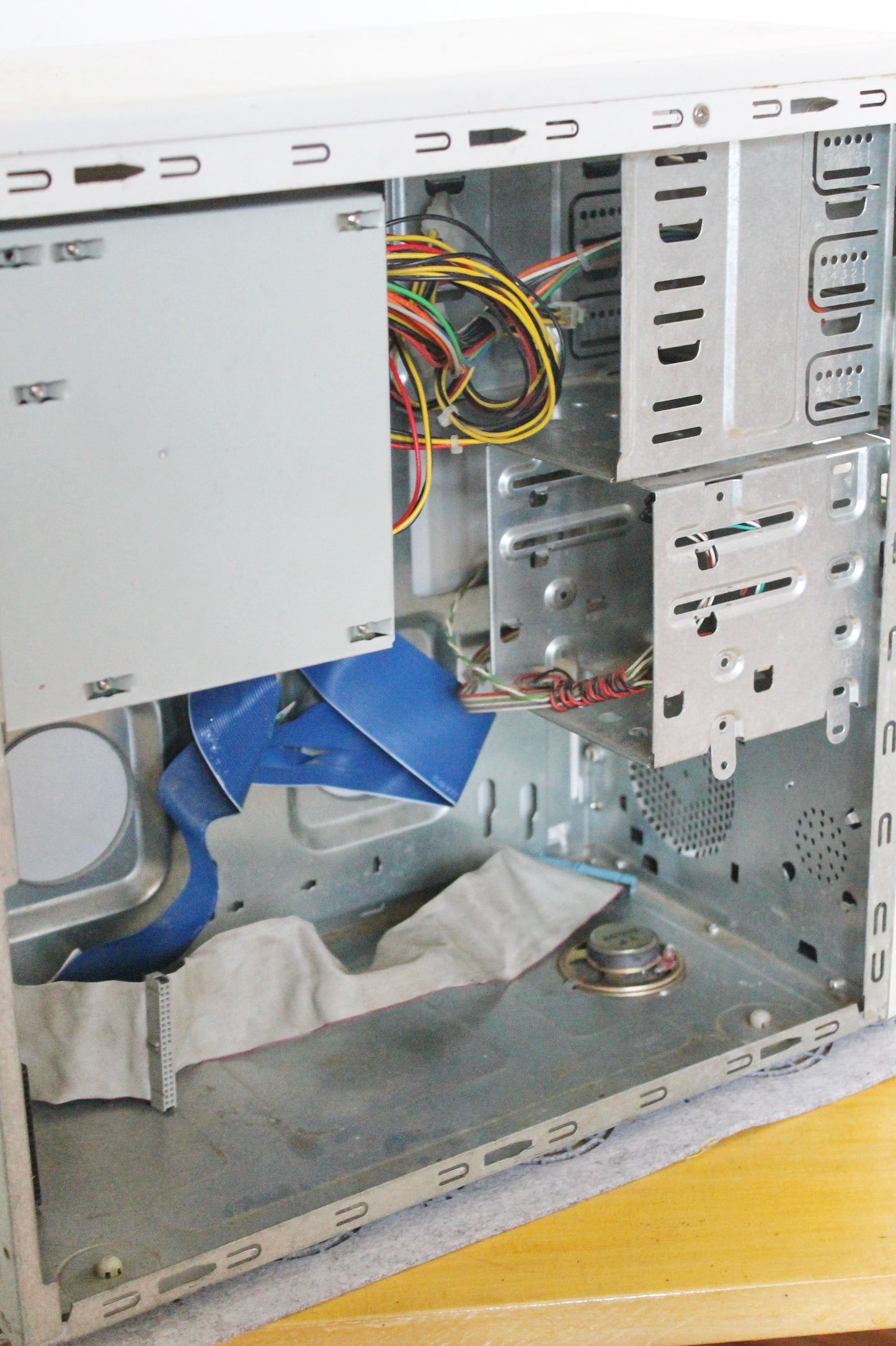 Vintage 1990s AT Desktop Computer Case with Rare Sliding Front Panel - Beige Turquoise Tower -Retro PC Shell for Display or DIY Build