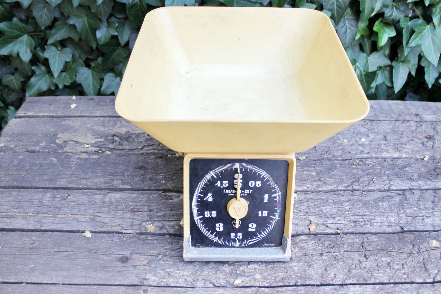 USSR vintage trade scales - USSR Antique Scales, Metal Weight Scales - 1970s - Shabby Chic scales