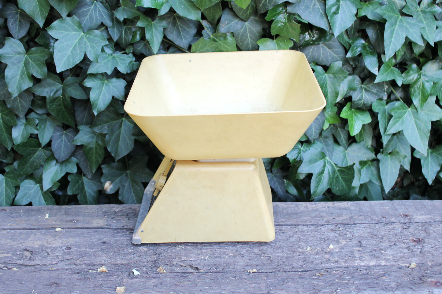 USSR vintage trade scales - USSR Antique Scales, Metal Weight Scales - 1970s - Shabby Chic scales