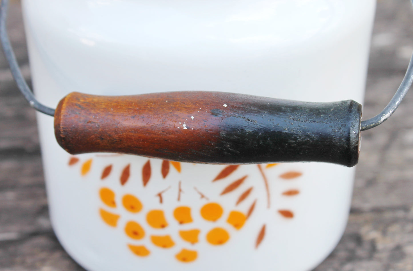 Vintage enamel water can - 6.7 inches - USSR era 1970s - Home Decor - USSR kitchen