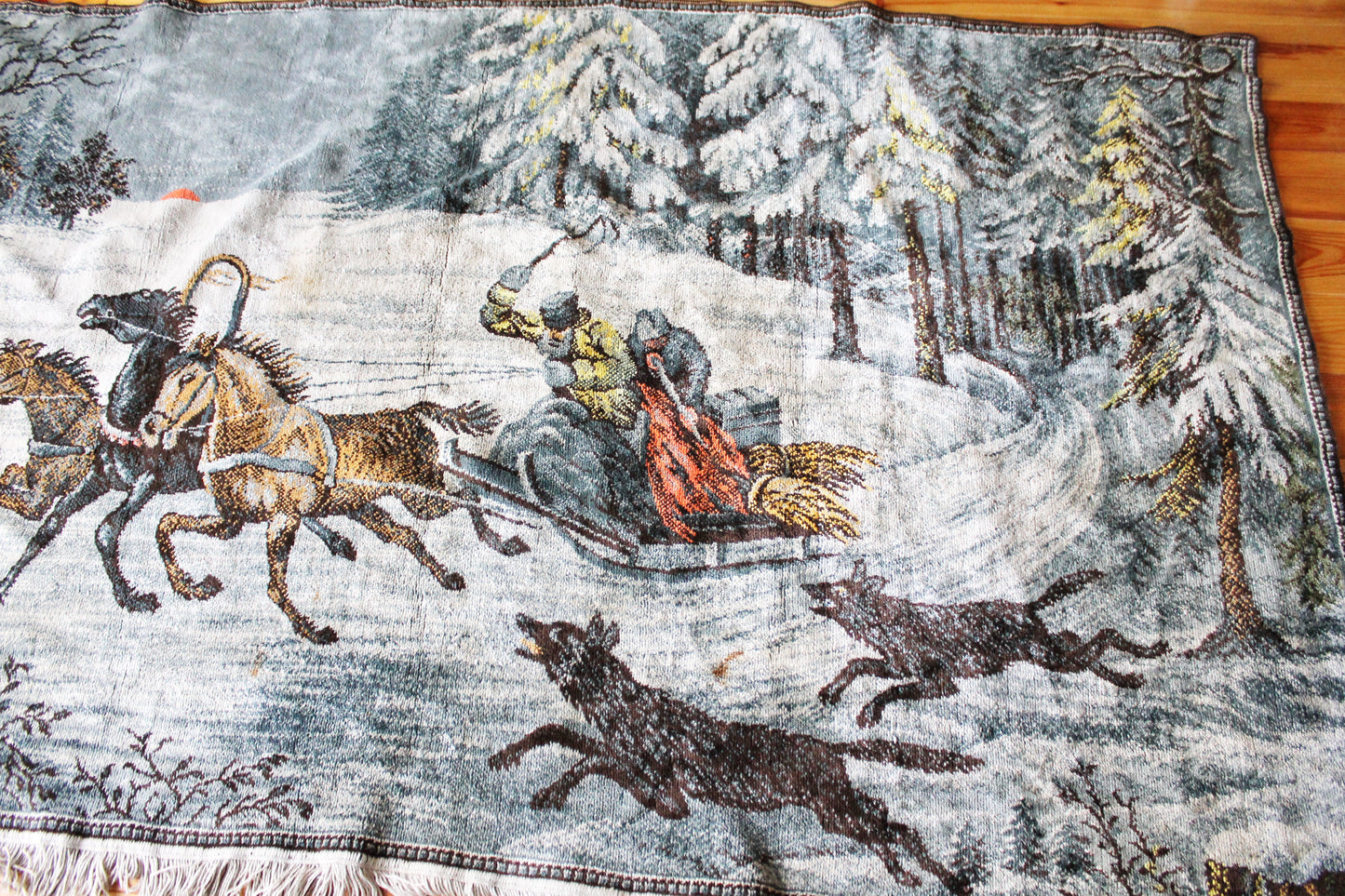 Vintage USSR big wool/cotton tapestry/carpet "Wolves" - 96 inches - Bedspread, wool cover, old carpet, rug - Wall Hanging Rug