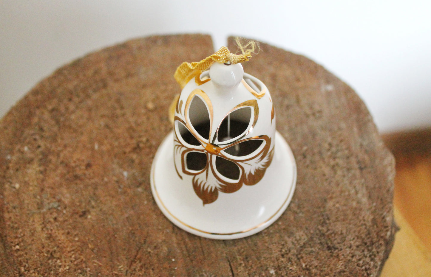 Vintage beautiful ceramic Bell - 3.3 inches - Vintage Souvenir - Germany porcelain