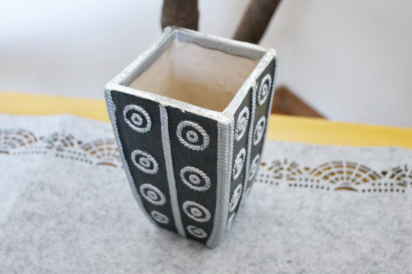 Vintage clay flower pot, vintage vase - 15 cm - 5.9 inches - made in Germany - 1980s