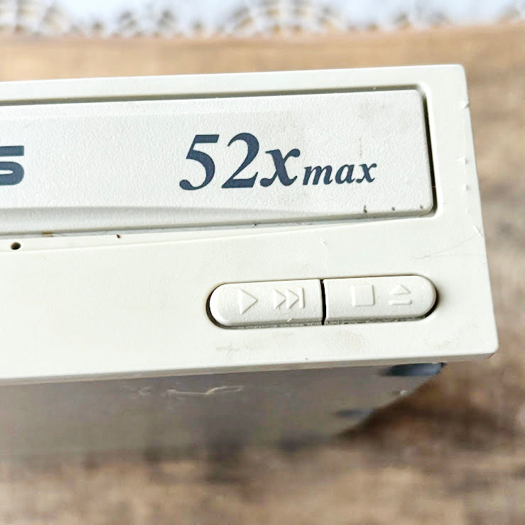Vintage ASUS CD-S520/A cd-rom Drive 2002 Internal Desktop Optical Drive Retro PC Hardware Untested
