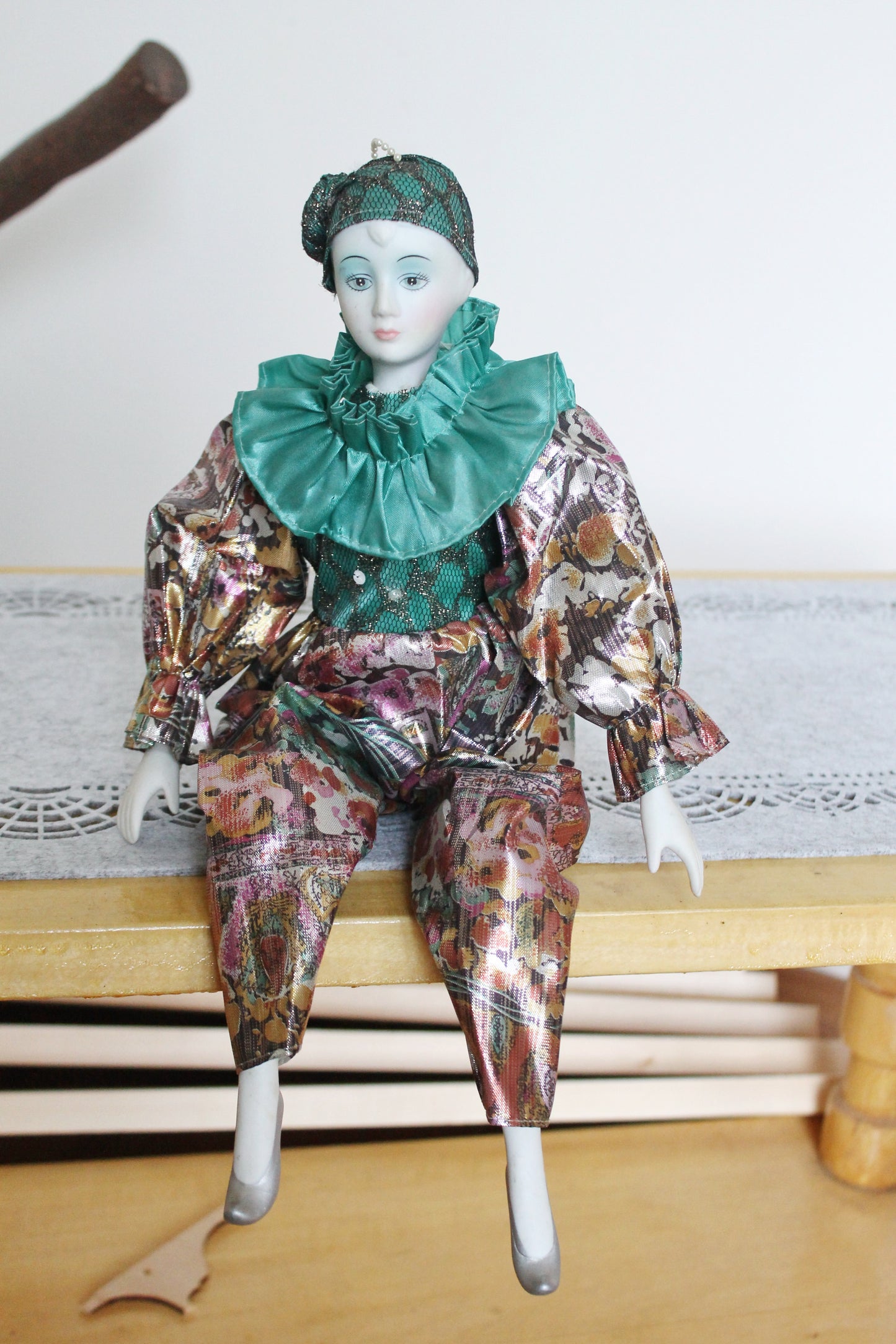 Vintage porcelain Venetian doll - Harlequin - 15.7 inches- collectible doll - porcelain doll - decor doll - 1980s
