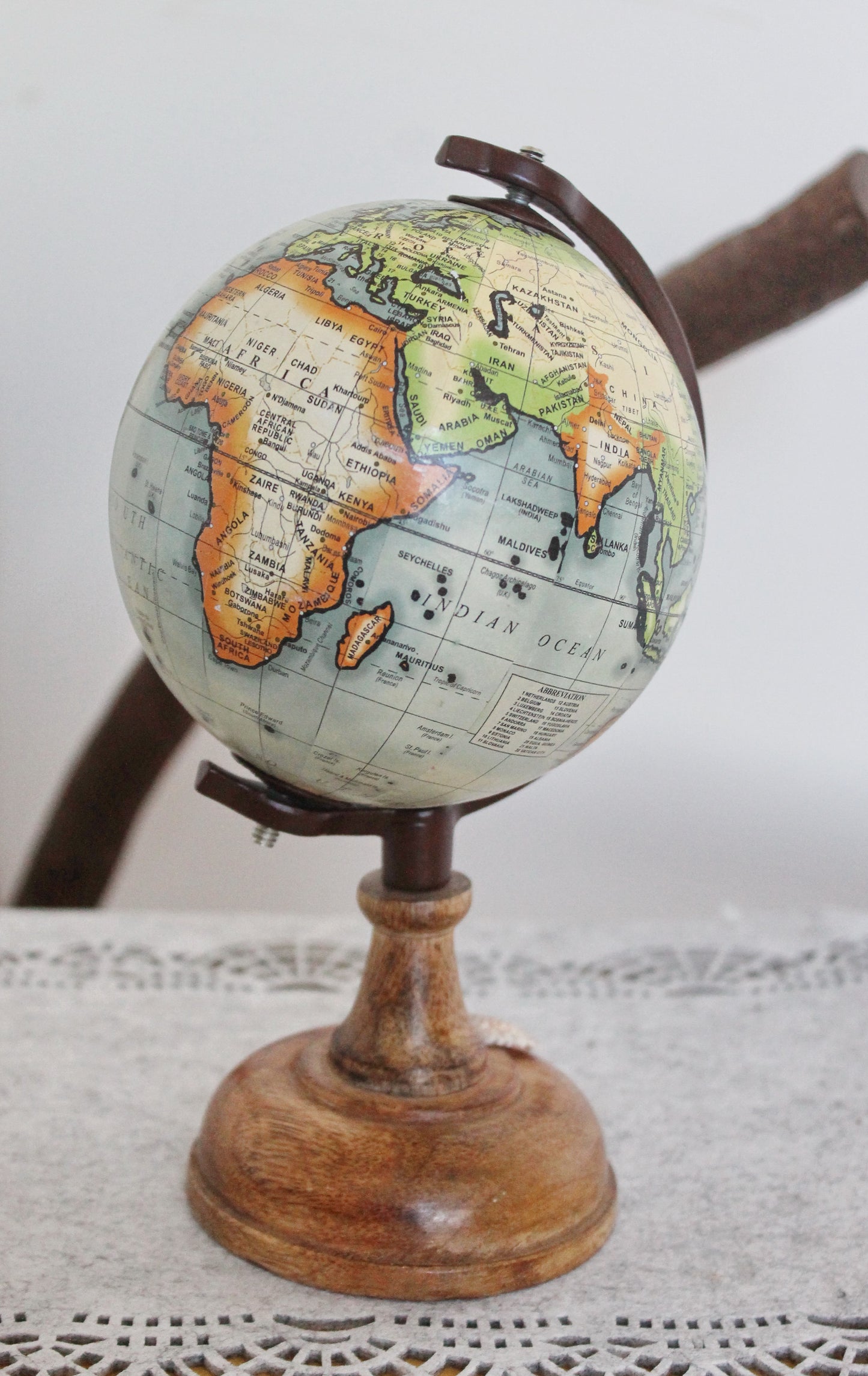 Vintage Small globe - Wooden globe - Earth globe - World globe - Desk globe - School globe - Gift idea
