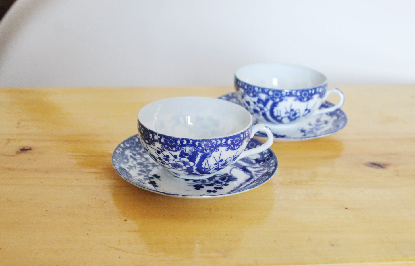 Set of two thin porcelain cups and saucers - vintage China ceramic rare tea pair - 1990s
