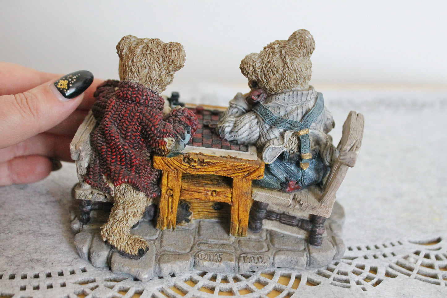 Vintage figurine made of gypsum - Bear family playing checkers - vintage decor - 1996 - vintage figurine - collectible gift