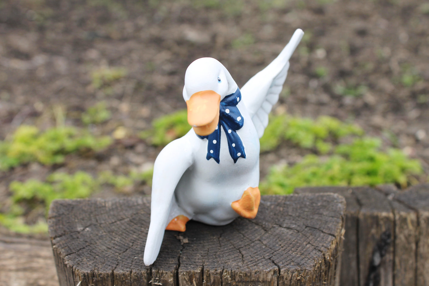 Vintage clay - the Goose statue - 4.7 inches - Germany figurine - vintage decor - Germany vintage -1990s