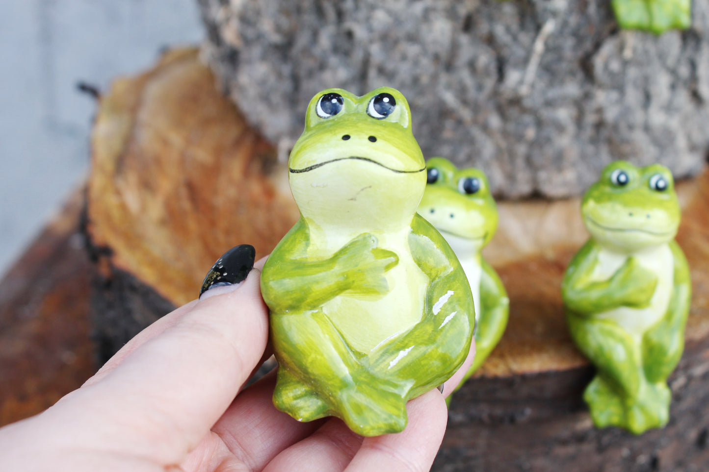 Vintage porcelain set of six sitting Frogs - Germany small figurines - vintage decor - Germany vintage - 1990s