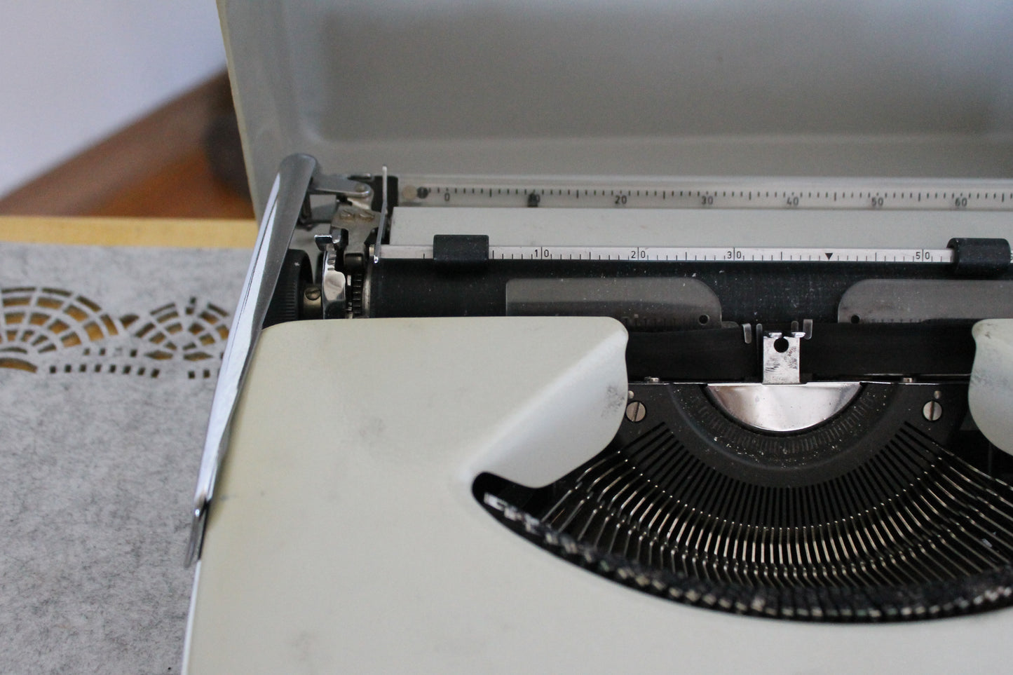 Vintage Olympia Splendid 66 Typewriter in original Case - Made in Germany