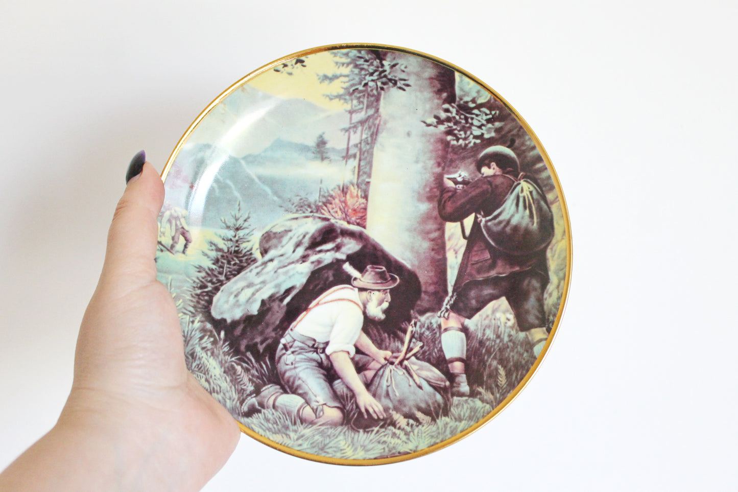 Vintage decorative porcelain plate 7.3 inches - Wall hanging plate - Germany vintage plate - 1980s
