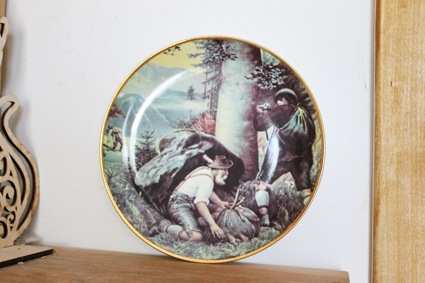 Vintage decorative porcelain plate 7.3 inches - Wall hanging plate - Germany vintage plate - 1980s