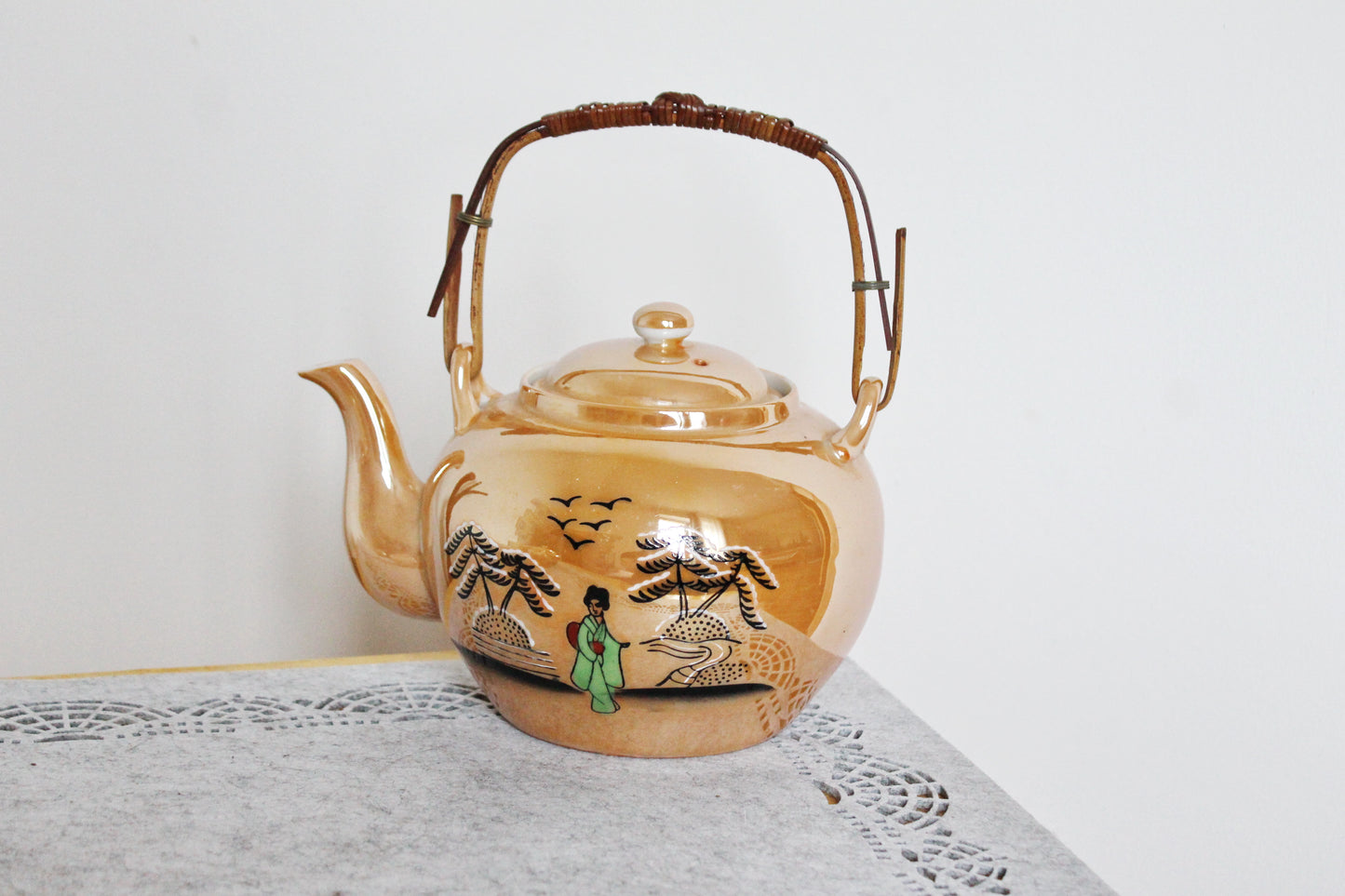 Porcelain beautiful oriental Tea Set with Japanese ornament - Vintage porcelain - 1980-1990s
