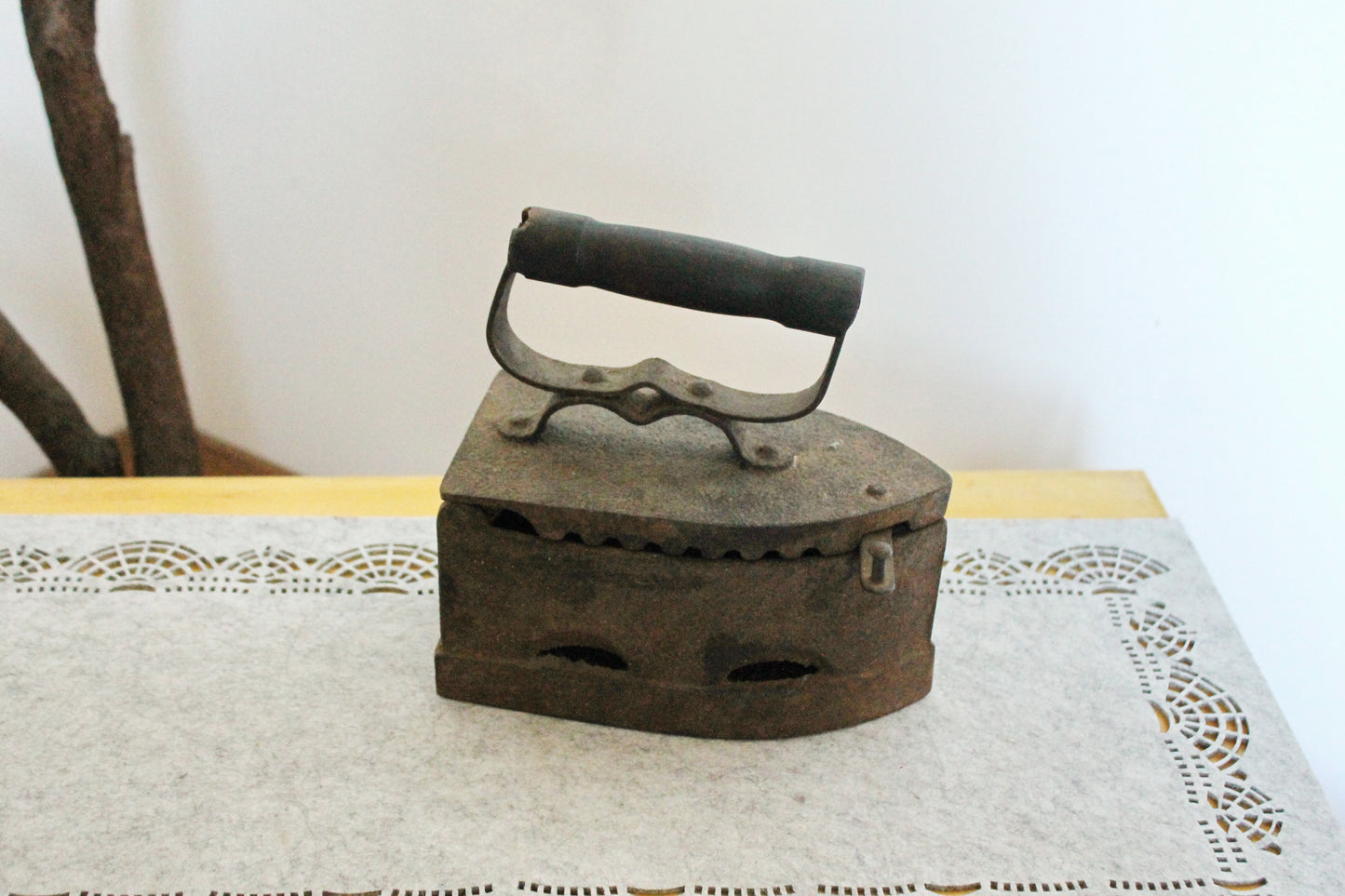 Wireless Antique 1940s iron on coal - USSR vintage - soviet iron - wireless USSR iron
