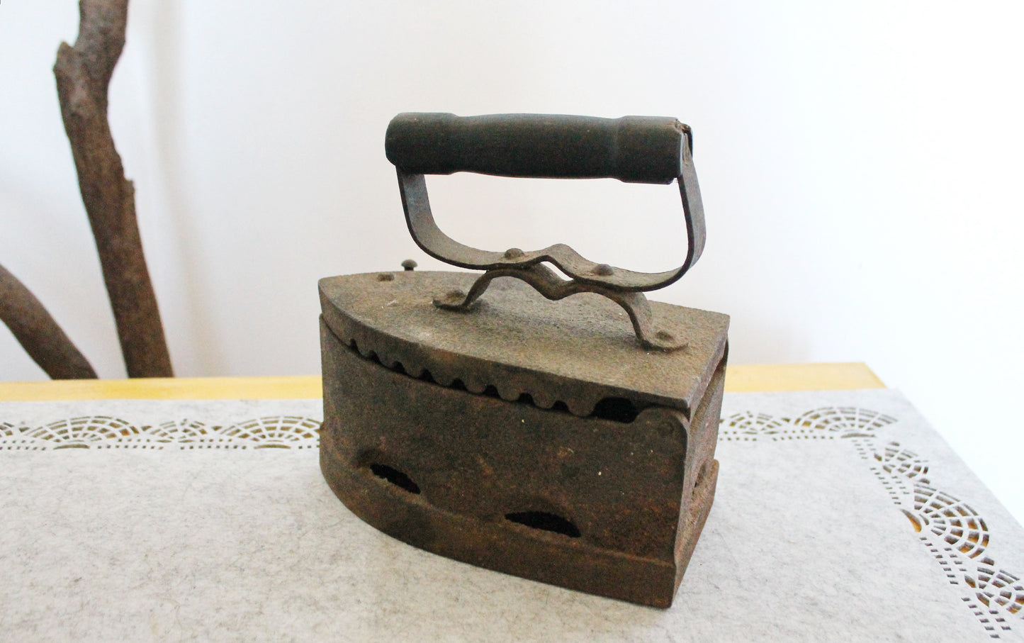 Wireless Antique 1940s iron on coal - USSR vintage - soviet iron - wireless USSR iron