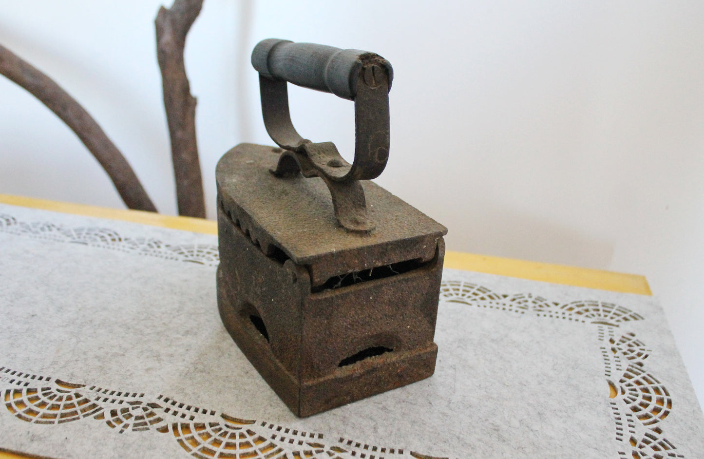 Wireless Antique 1940s iron on coal - USSR vintage - soviet iron - wireless USSR iron