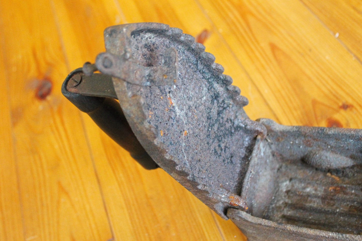 Wireless Antique 1940s iron on coal - USSR vintage - soviet iron - wireless USSR iron