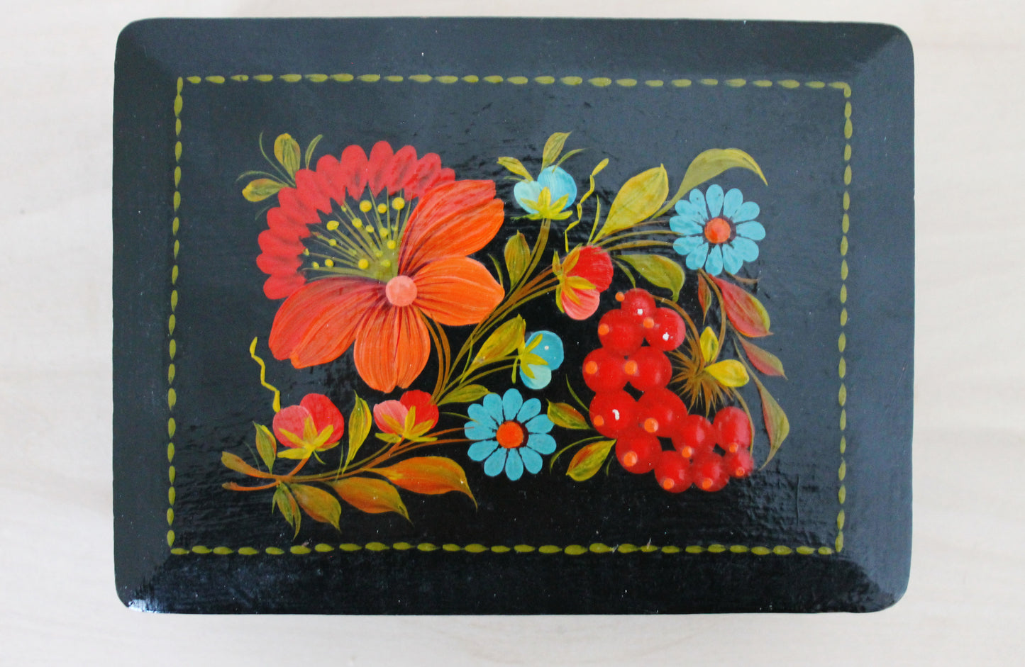 Vintage jewelry wooden box - Petrykivka box - 6.1 inches - USSR vintage - vintage flower box - made in Ukraine