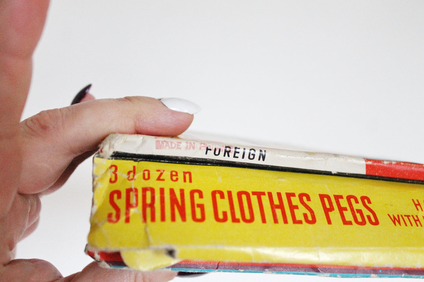 Vintage clip clothes pins - set of 36 - wooden clothes pegs - antique clothes pins -primitive clothes pins - old clothespin - 3 dozen
