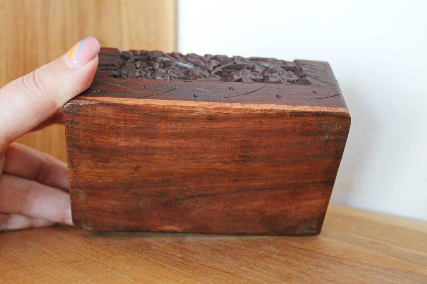Vintage wooden carved box with brass elephants - Indian style vintage jewelry box - 1970s