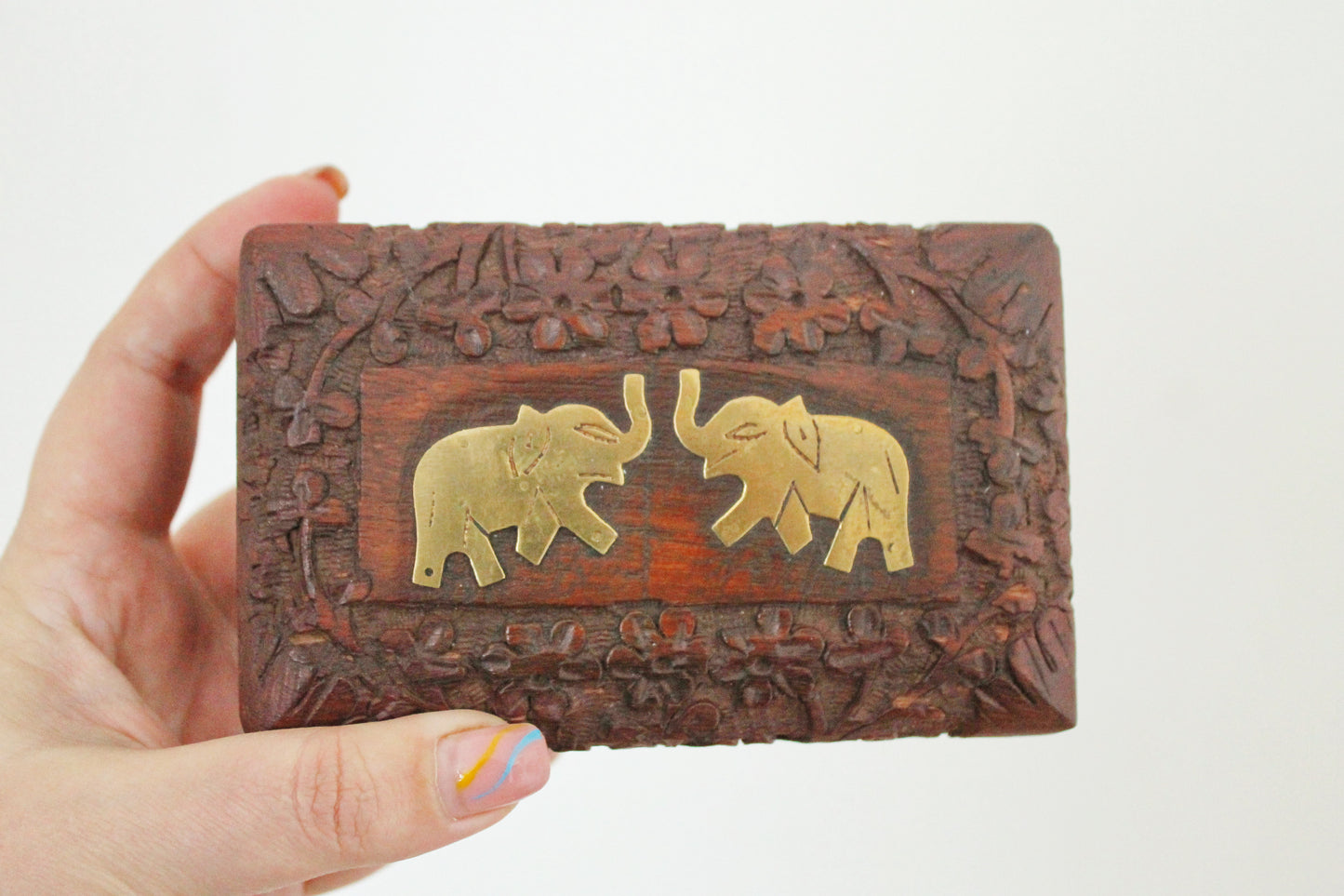 Vintage wooden carved box with brass elephants - Indian style vintage jewelry box - 1970s