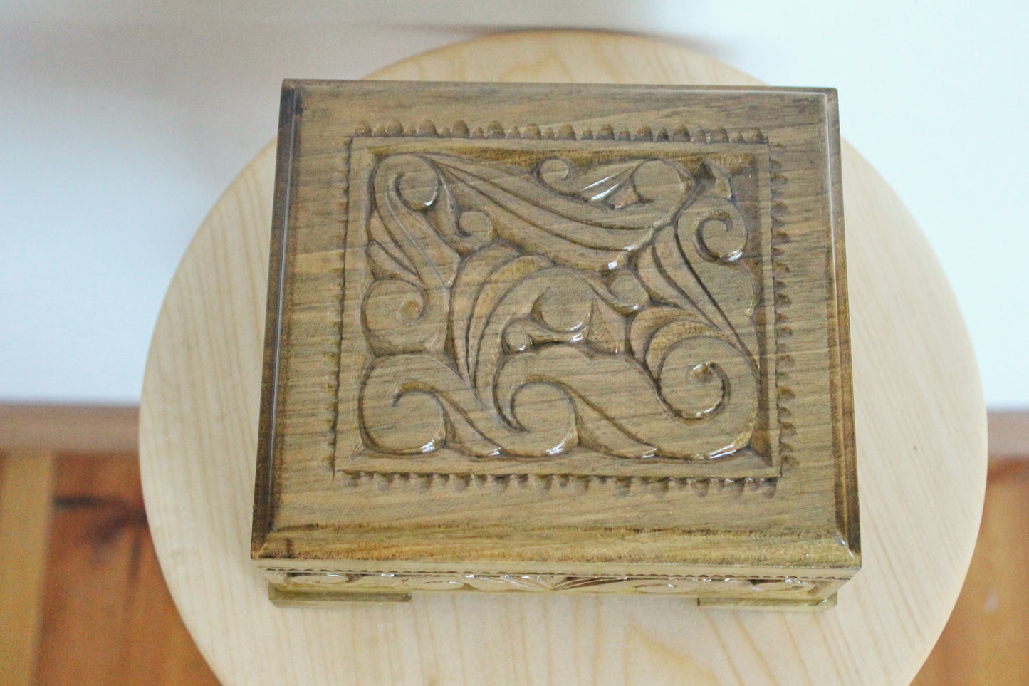 Vintage carved lacquer wooden box - made in Ukraine vintage jewelry box - 1970s