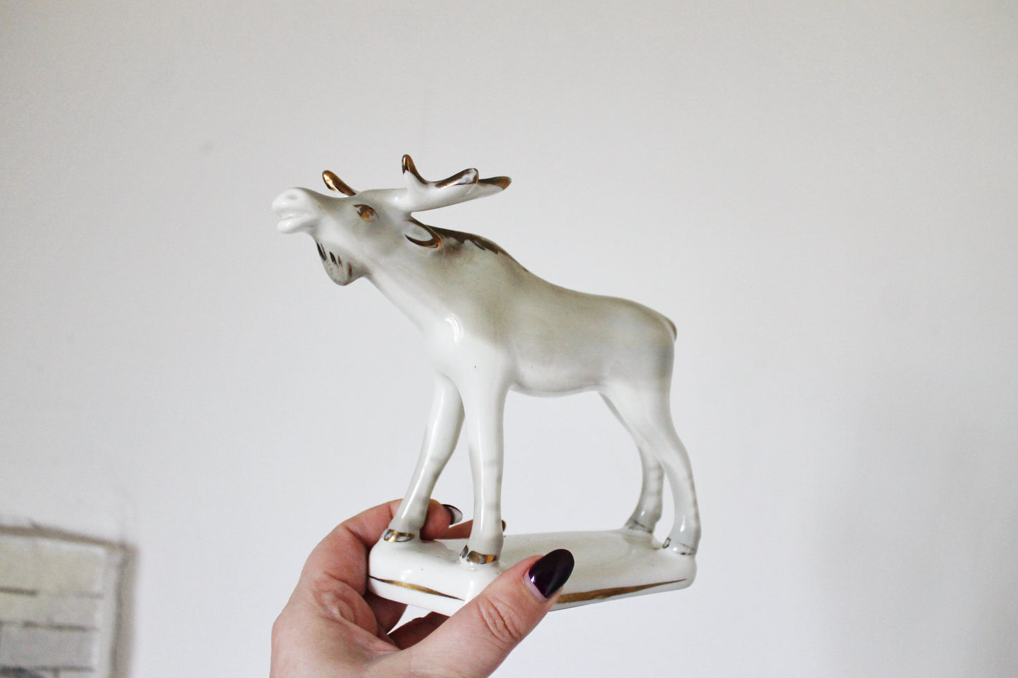 Vintage porcelain Elk - Ukrainian vintage - Ukrainain porcelain - Home decor - hand painted - made in USSR Ukraine - 1970s