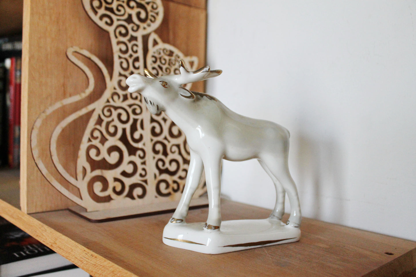Vintage porcelain Elk - Ukrainian vintage - Ukrainain porcelain - Home decor - hand painted - made in USSR Ukraine - 1970s