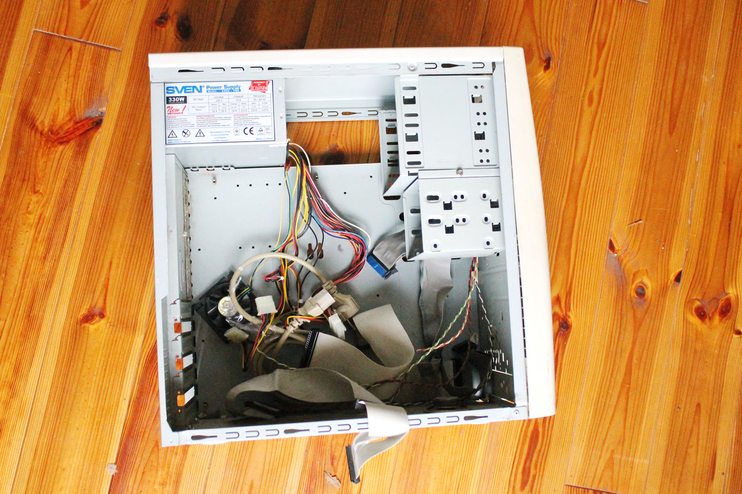 Vintage computer old case - 1990-2000s - vintage electronics