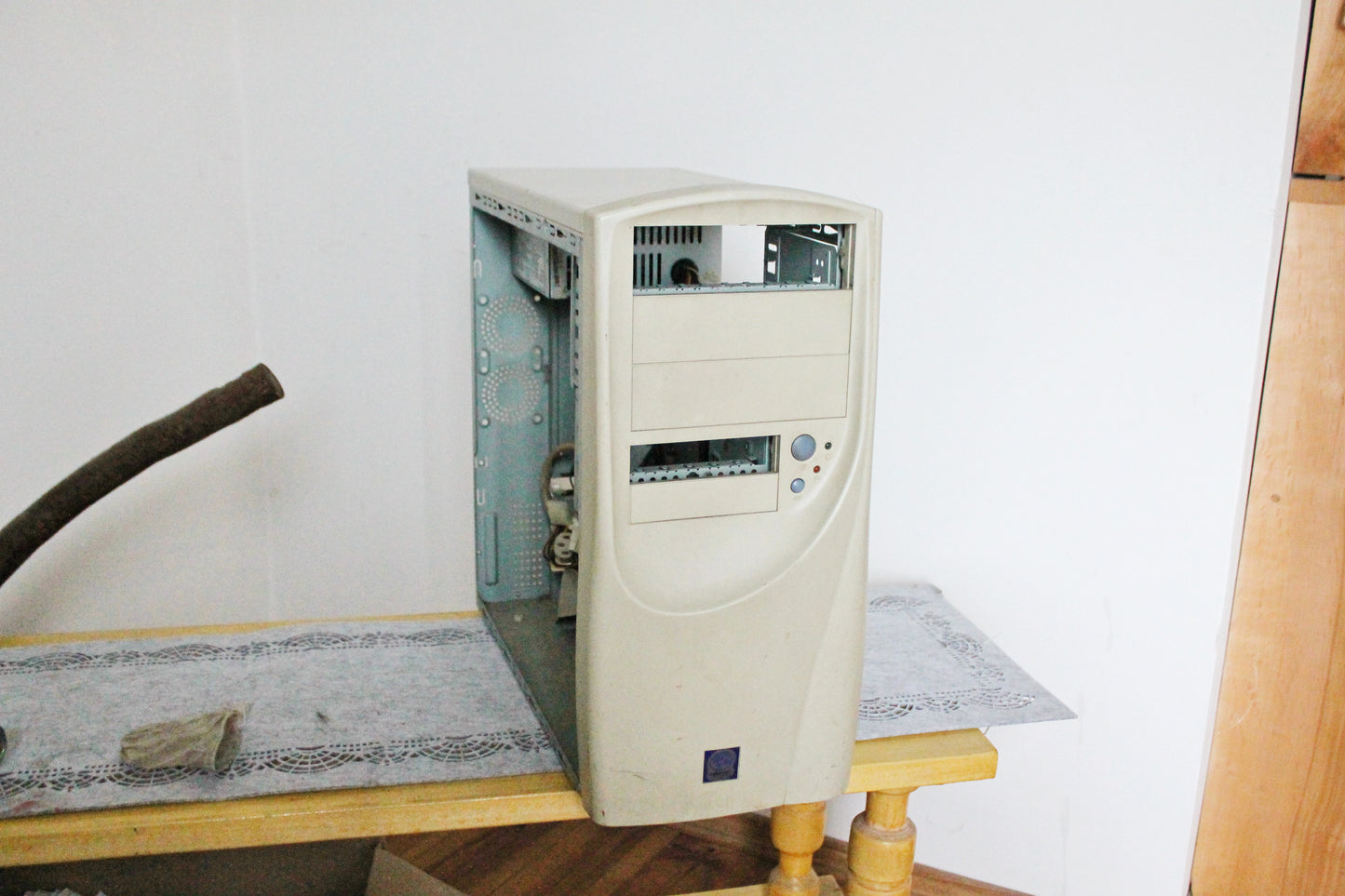 Vintage computer old case - 1990-2000s - vintage electronics