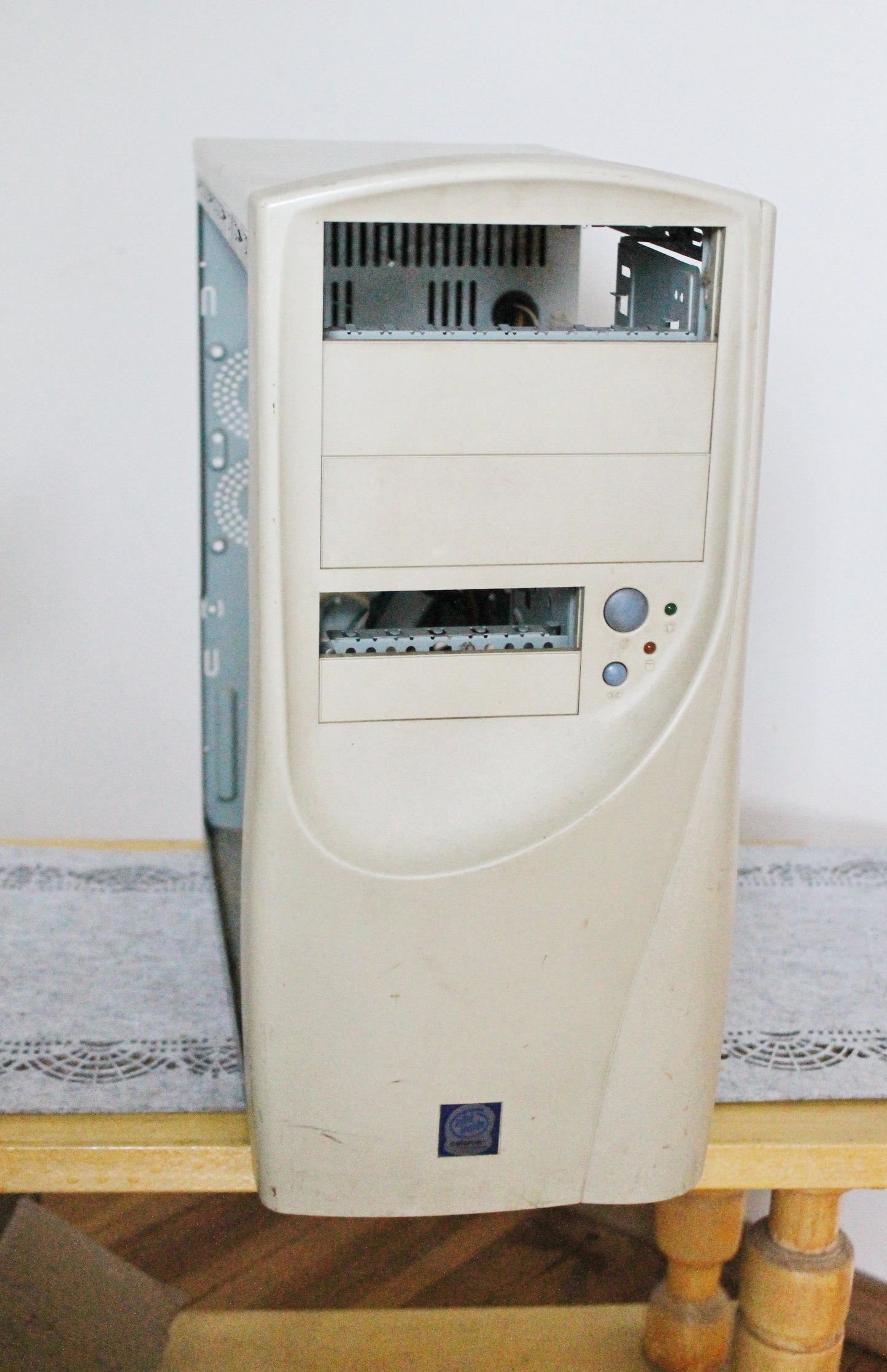 Vintage computer old case - 1990-2000s - vintage electronics