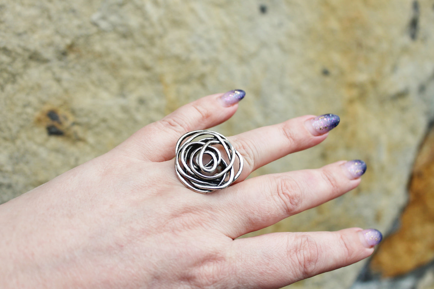 Vintage old metall Germany bijouterie ring on rubber bands - any size - Vintage Jewelry - Jewelry Gift - made in Germany - 1980s