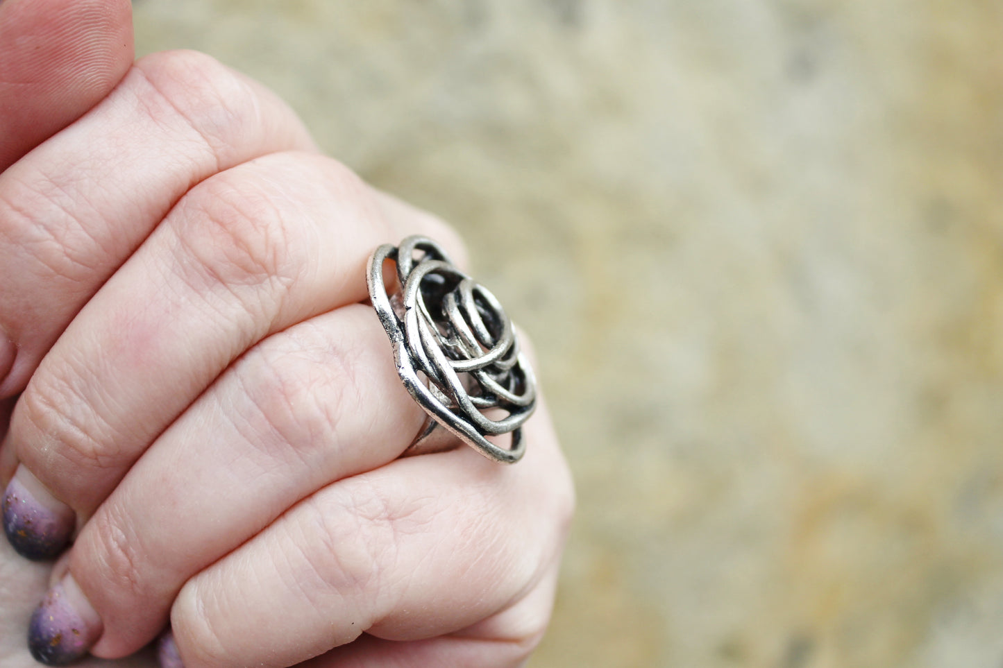 Vintage old metall Germany bijouterie ring on rubber bands - any size - Vintage Jewelry - Jewelry Gift - made in Germany - 1980s
