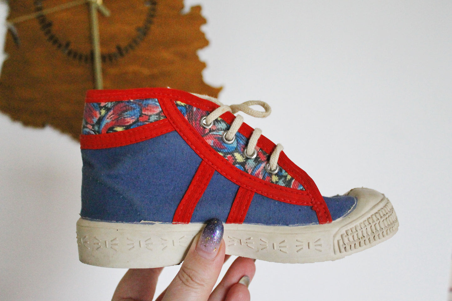 Vintage USSR kids sneakers - 11 kids size, Soviet shoes, retro sneakers made in the USSR in 1988