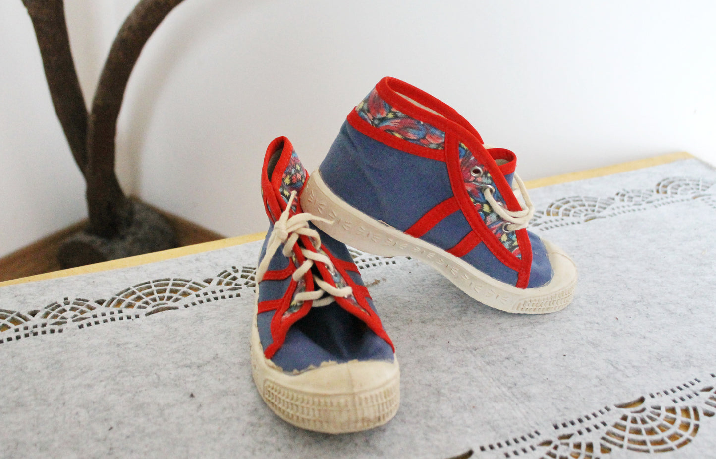 Vintage USSR kids sneakers - 11 kids size, Soviet shoes, retro sneakers made in the USSR in 1988