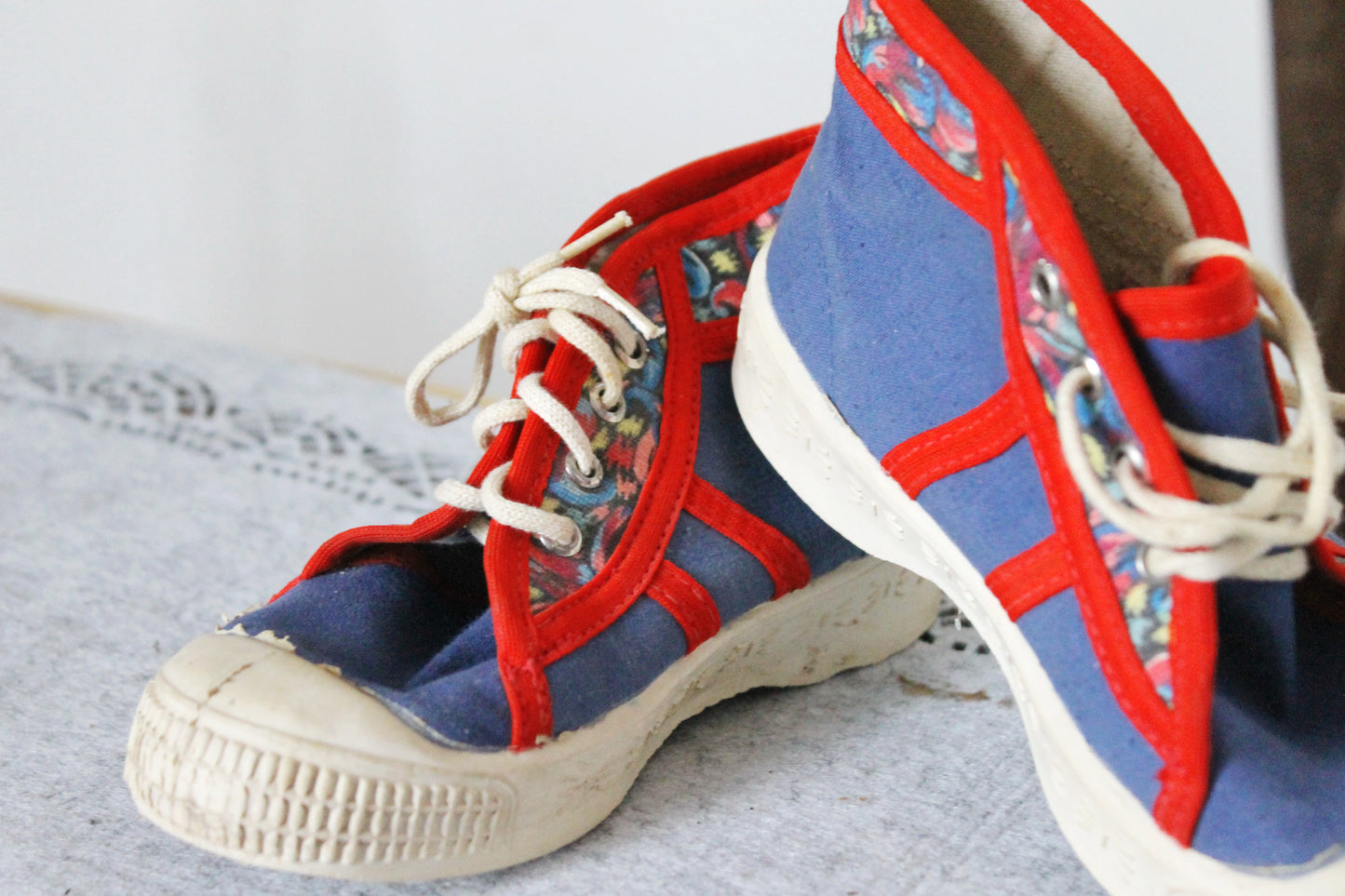 Vintage USSR kids sneakers - 11 kids size, Soviet shoes, retro sneakers made in the USSR in 1988