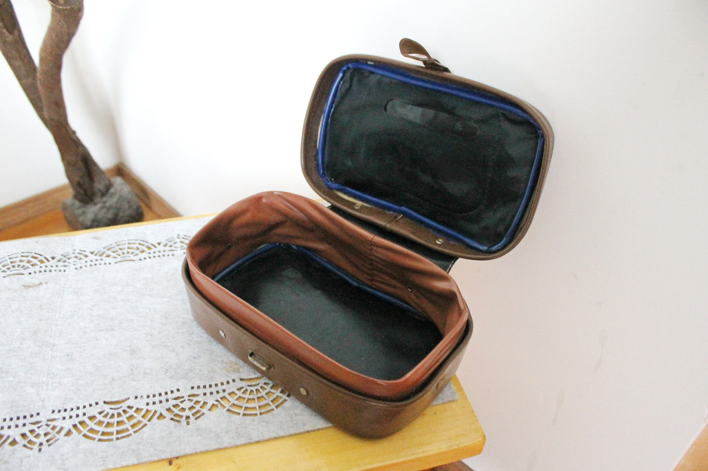 Vintage USSR medicine first aid kit 9.8 inches - Medical box - made of faux leather - First aid box - Soviet Medicine cabinet