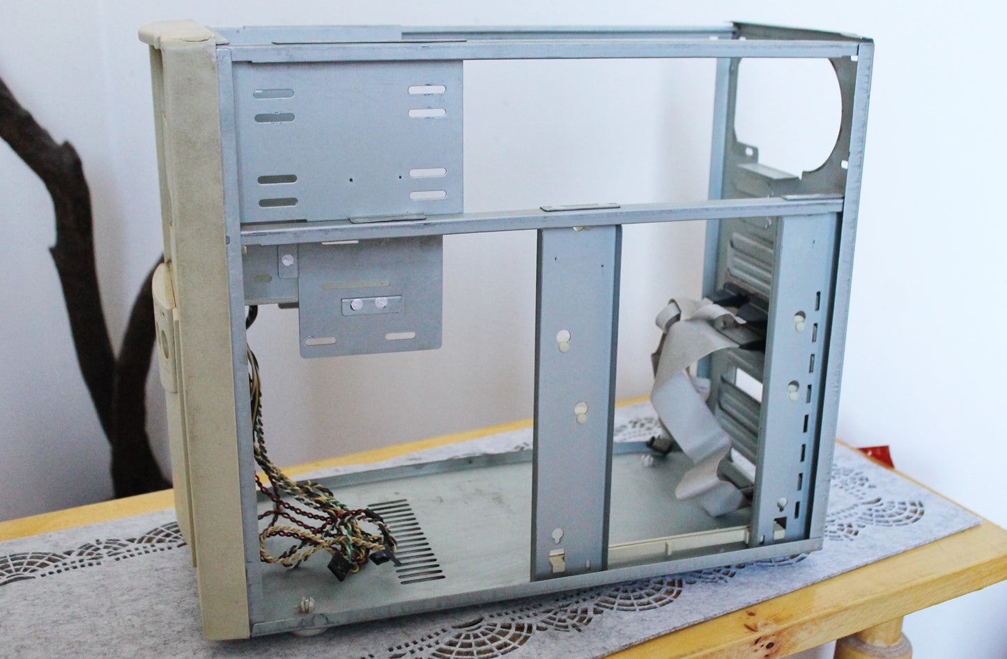 Vintage computer empty old case - 1990-2000s - vintage electronics