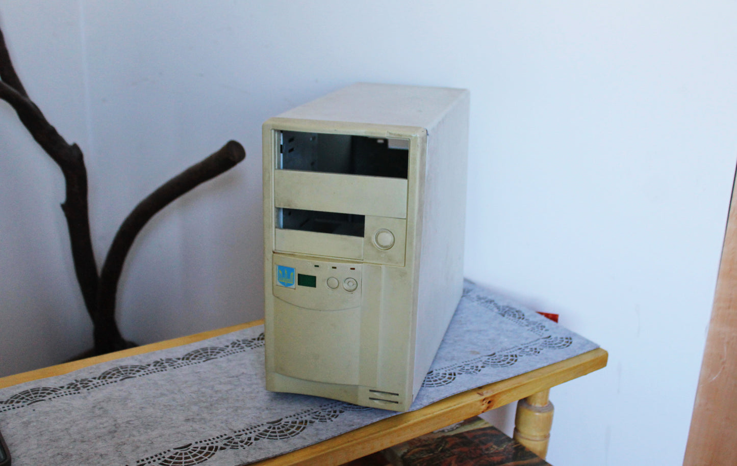 Vintage computer empty old case - 1990-2000s - vintage electronics