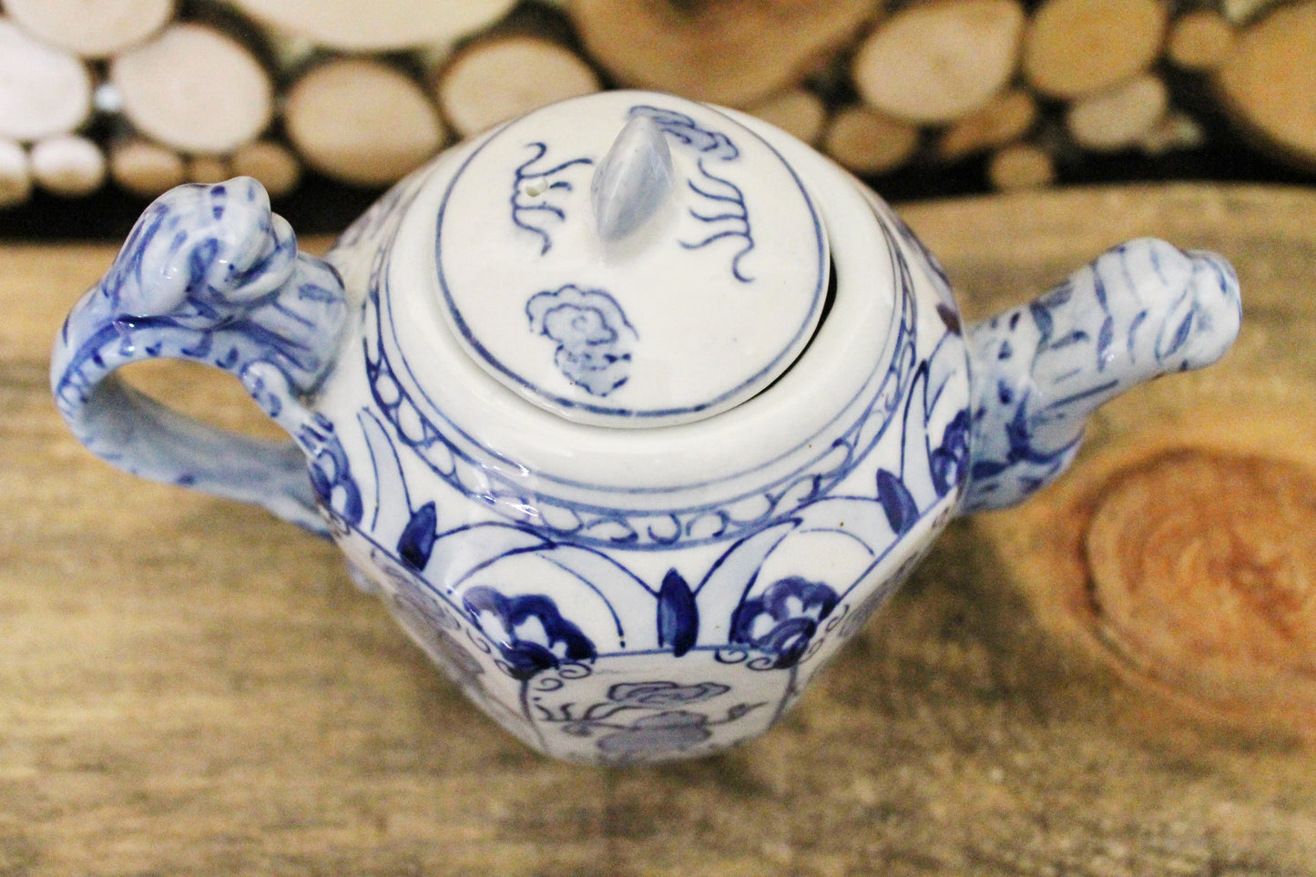 Beautiful oriental blue white Tea Pot - 5.5 inches - vintage Chinese ceramic - beautiful ceramic tea pot - 1970-1980s