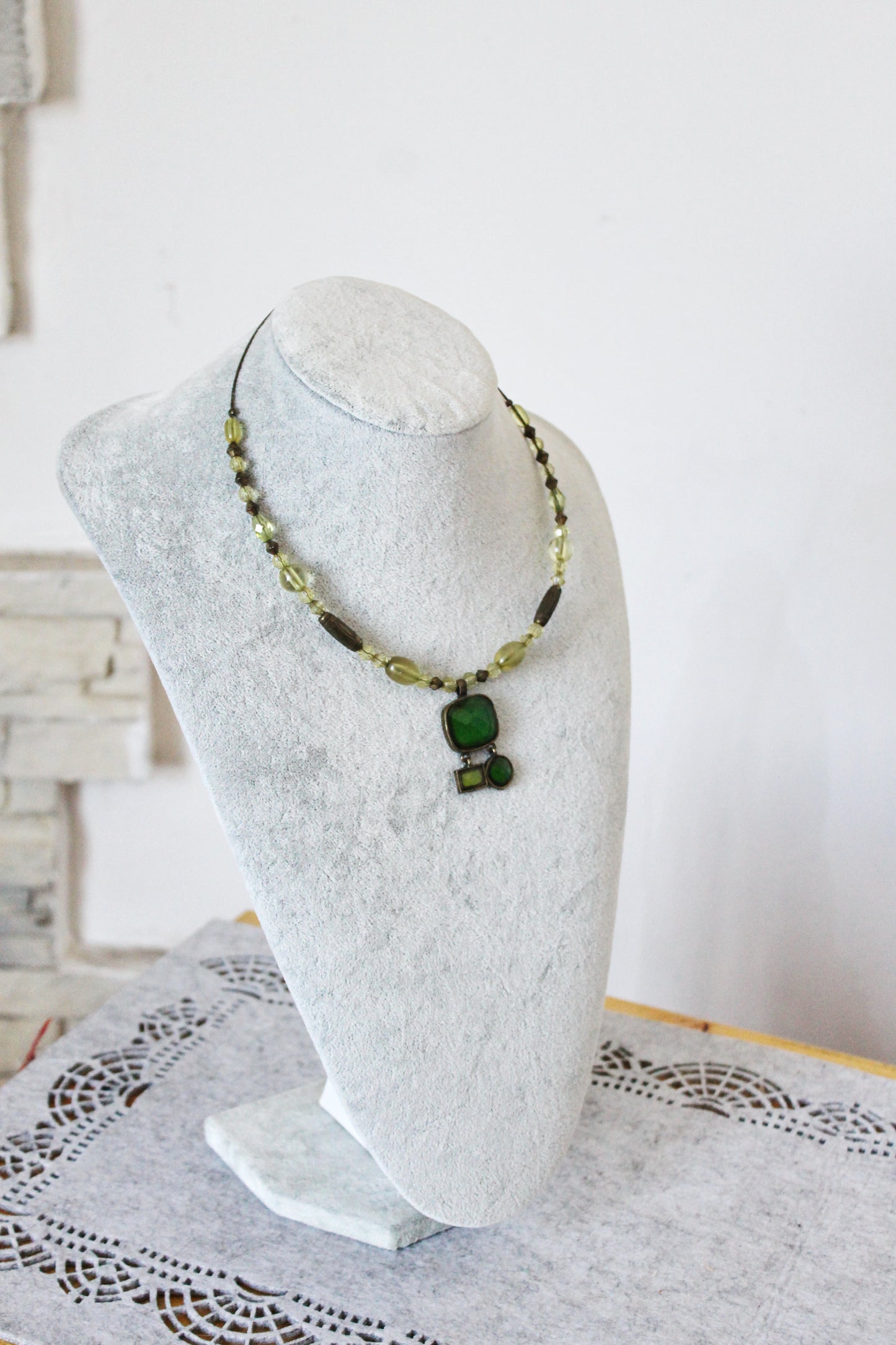 Vintage green beaded necklace from Germany - Nekclace 1990s - Germany vintage bijouterie - gift neckalce