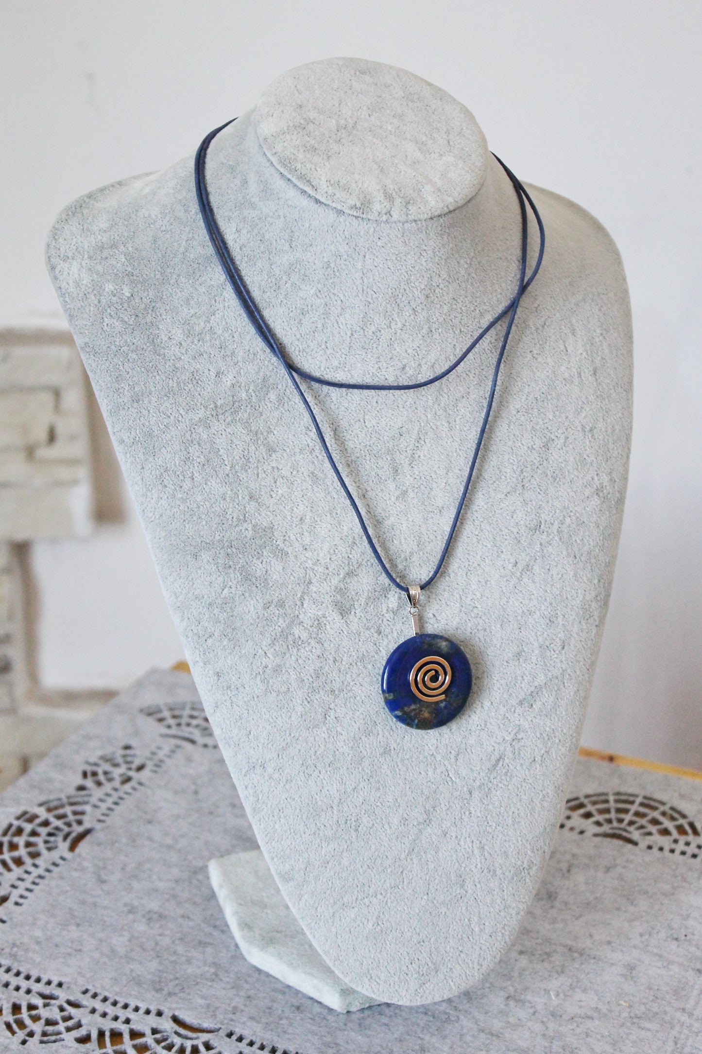 Vintage blue stone pendant from Germany - Nekclace 1990s - Germany vintage bijouterie - gift neckalce/pendant
