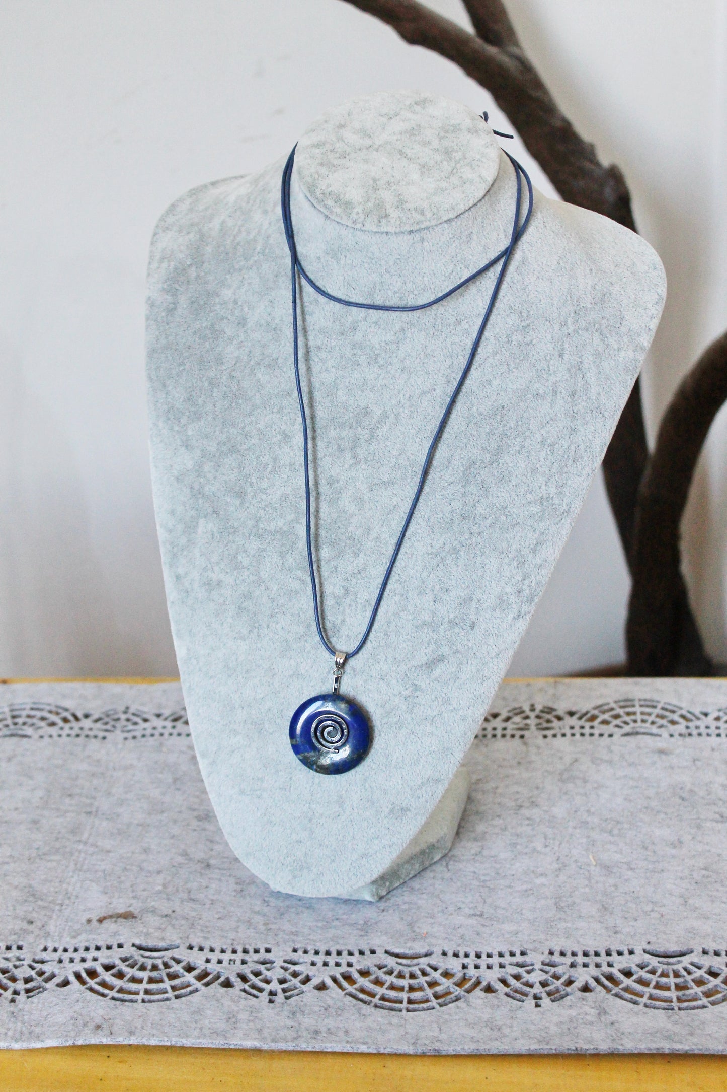 Vintage blue stone pendant from Germany - Nekclace 1990s - Germany vintage bijouterie - gift neckalce/pendant