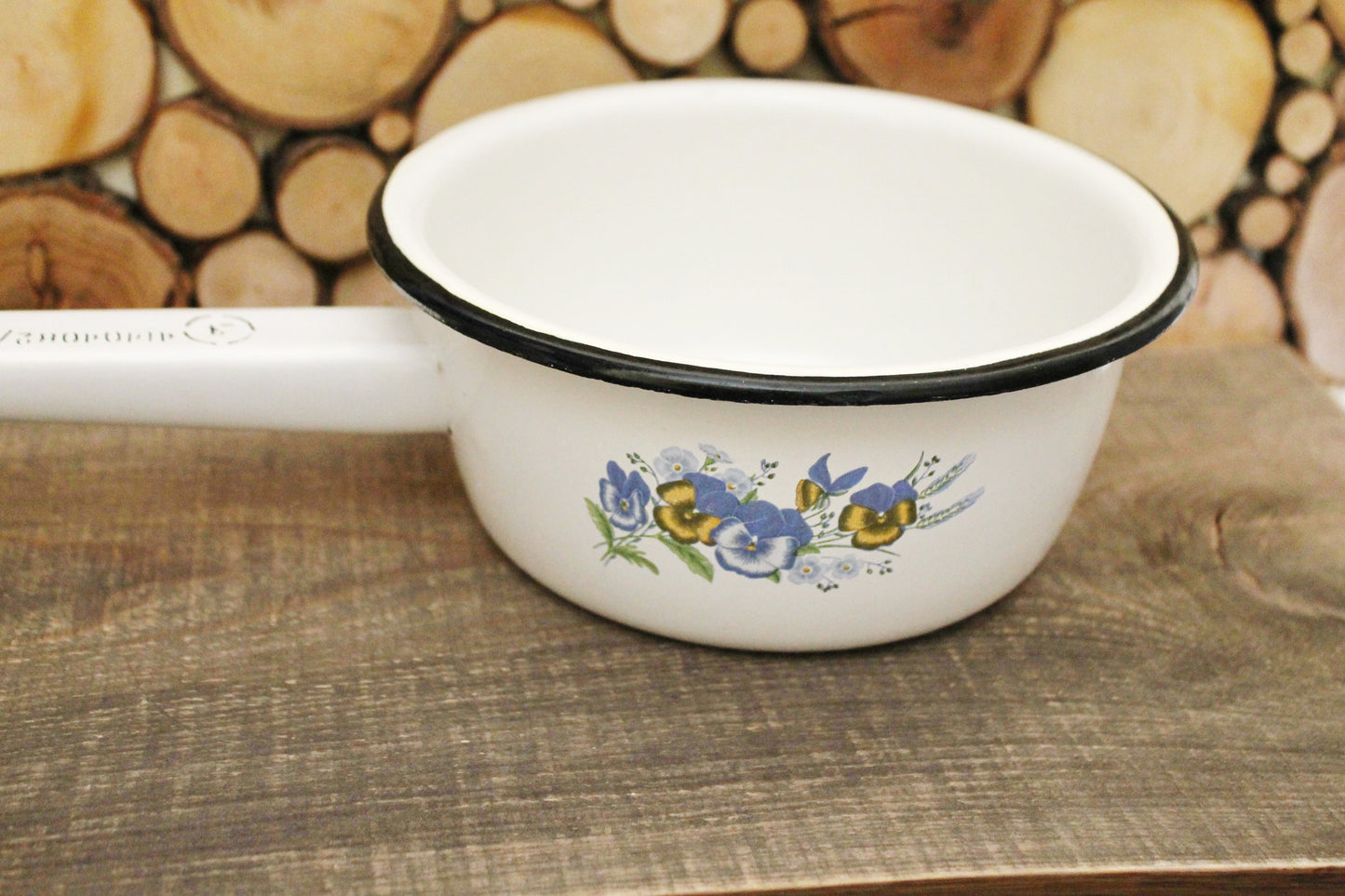 Soviet Enamel Colander - 7.1 inches in diameter - 13.8 inches long - USSR Beautiful flowers kitchen strainer - 1970s