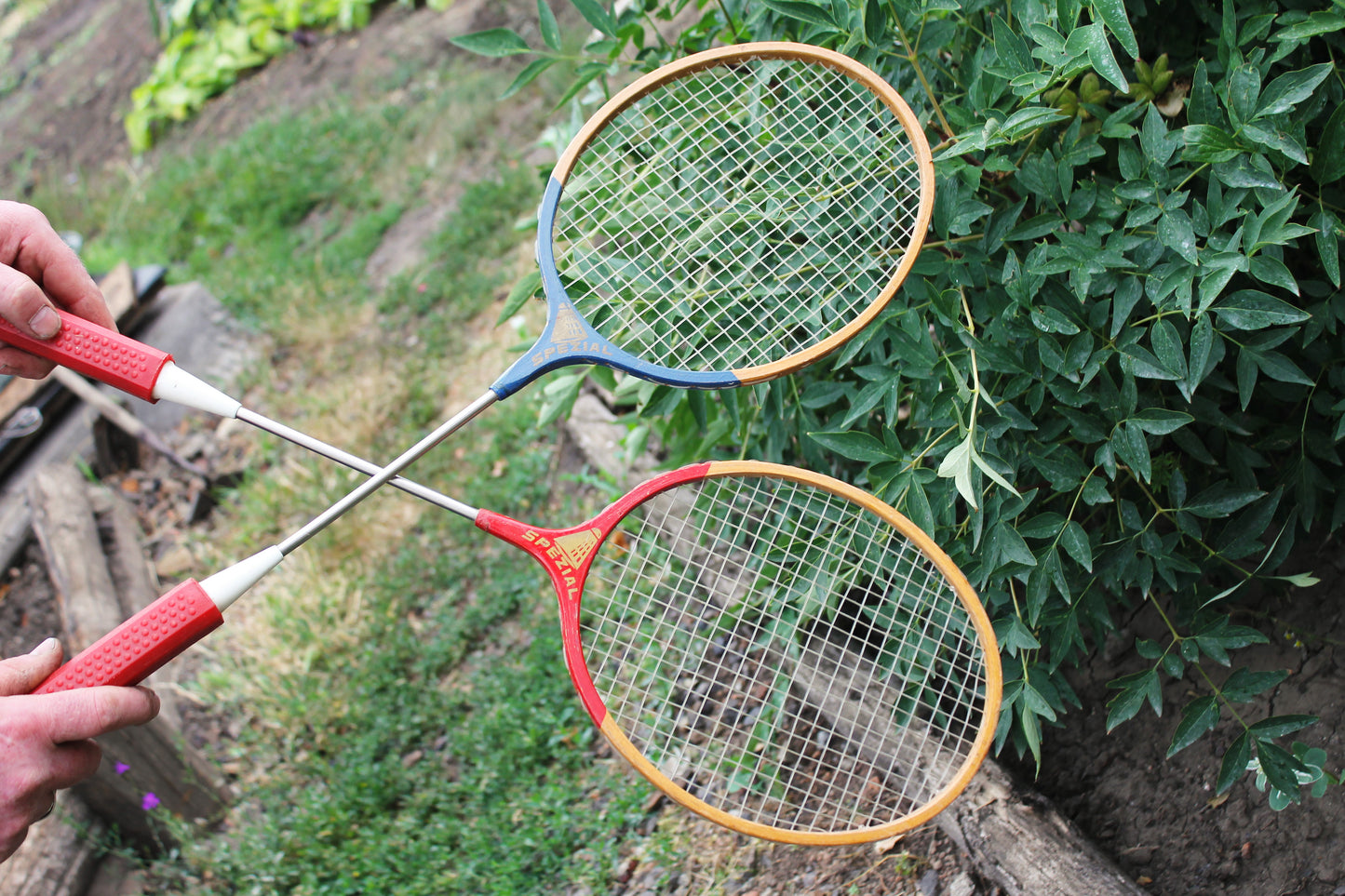 Vintage Soviet Kids' Badminton Rackets – Set of 2 – Red & Blue – USSR Sports Toy – 1980s Children's Sports Equipment