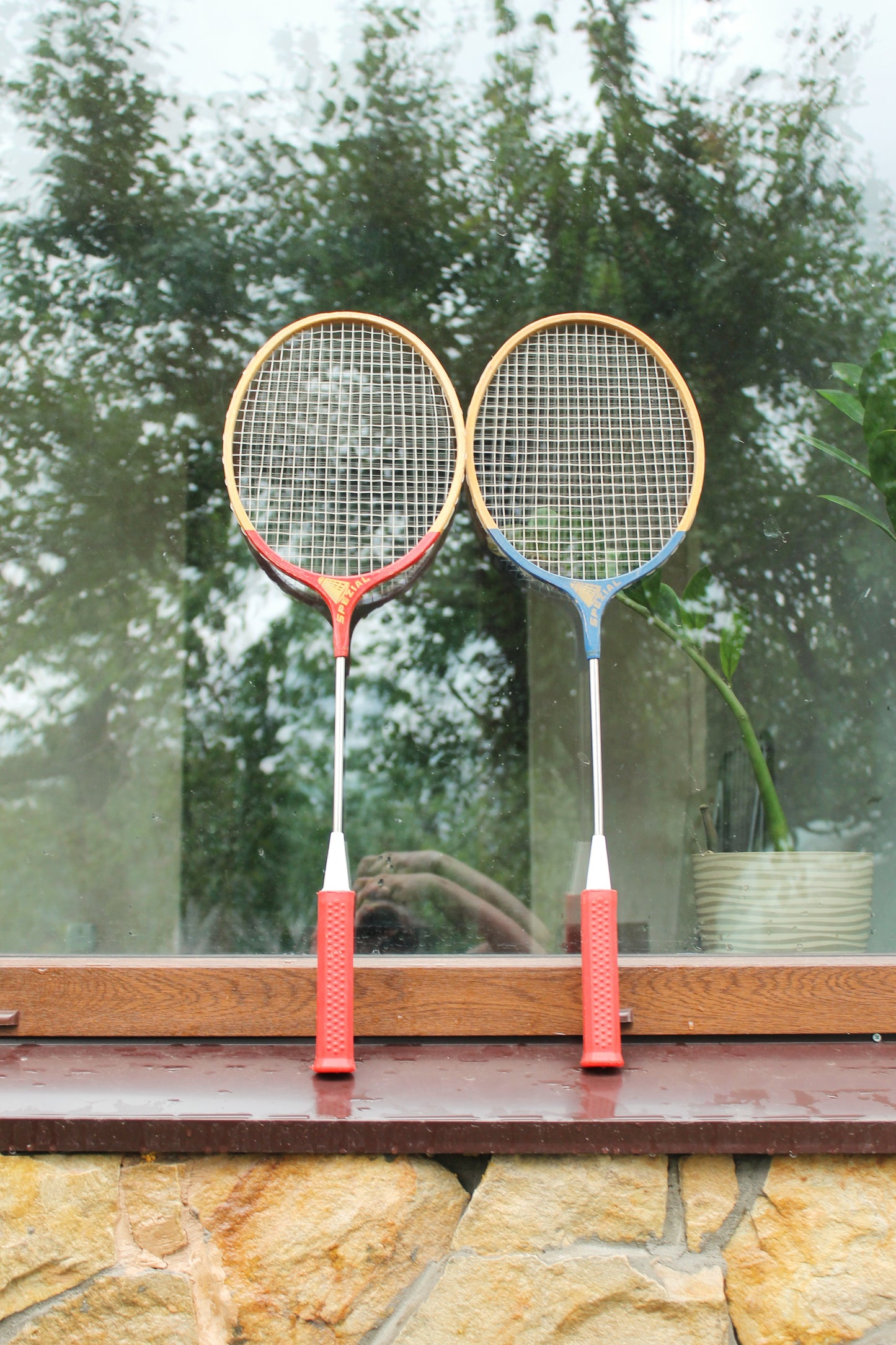 Vintage Soviet Kids' Badminton Rackets – Set of 2 – Red & Blue – USSR Sports Toy – 1980s Children's Sports Equipment