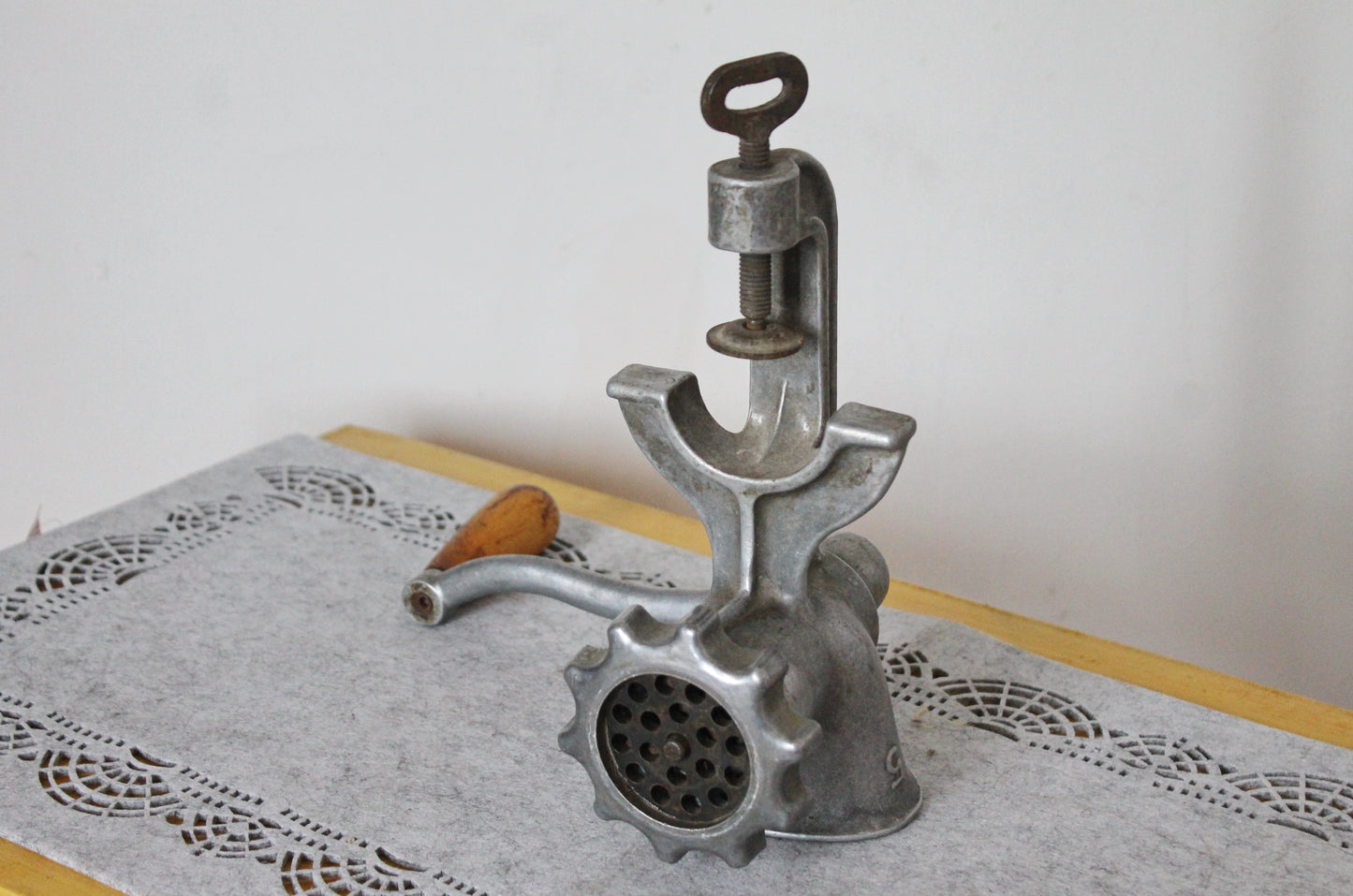 Vintage Soviet Meat Grinder – Manual Cast Aluminum Mincer with Wooden Handle – USSR Kitchen Tool – Rustic Food Prep Collectible - 1960