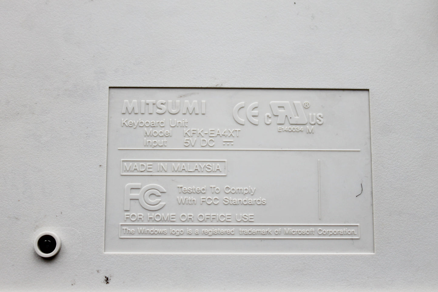 Vintage Mitsumi KFK-EA4XT Beige Mechanical Keyboard with Cyrillic Layout | Retro 90s Wired PS/2 Keyboard | Classic Windows Era PC Accessory