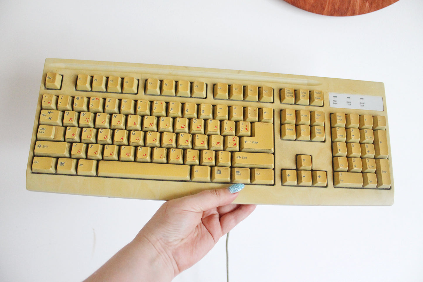 Mitsumi Vintage Keyboard KFK-EA4XT | 1990s Retro Beige Computer Keyboard with Cyrillic + English Keys | Collectible PC Accessory